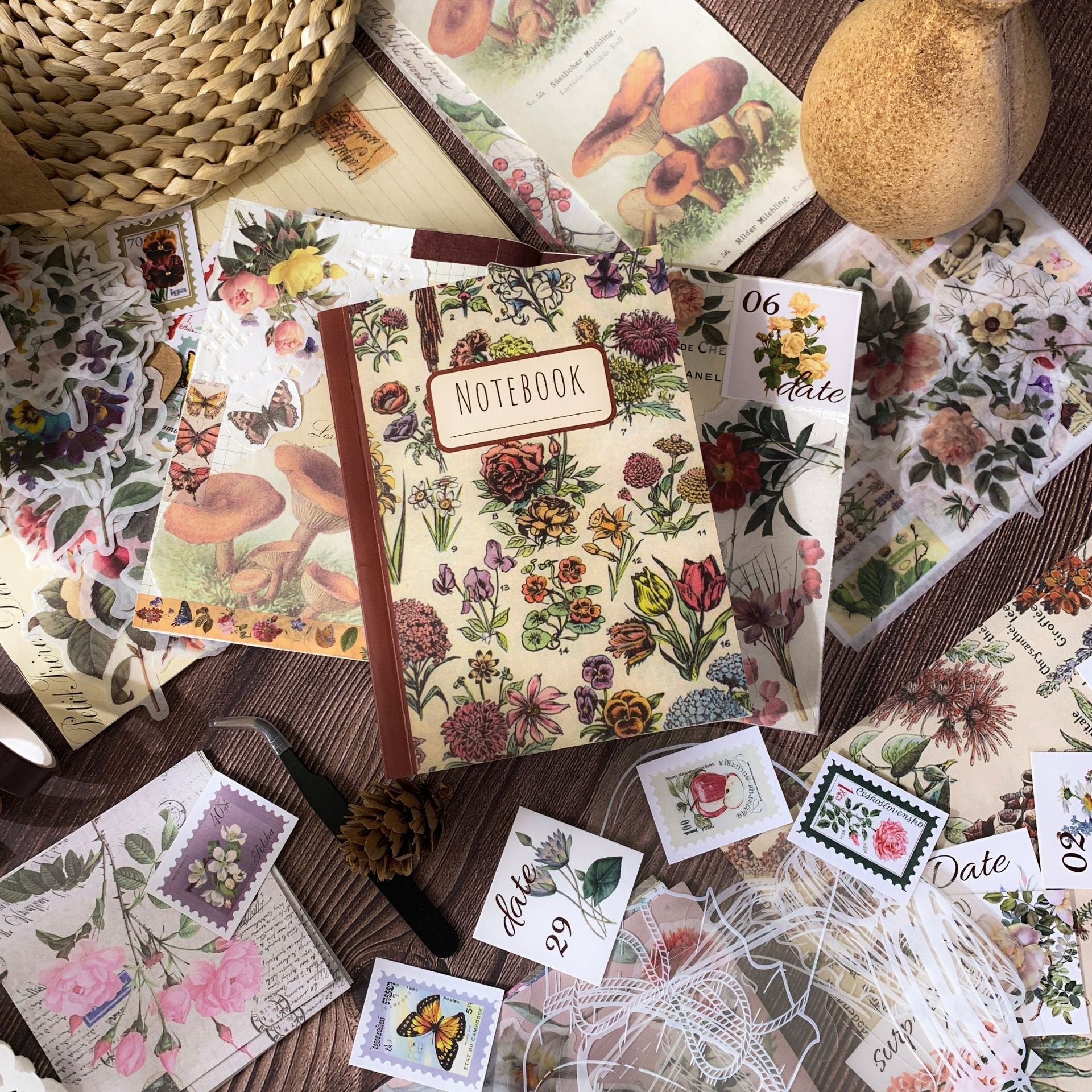 265 PCS Vintage Flower Scrapbook Kit with A6 Notebook