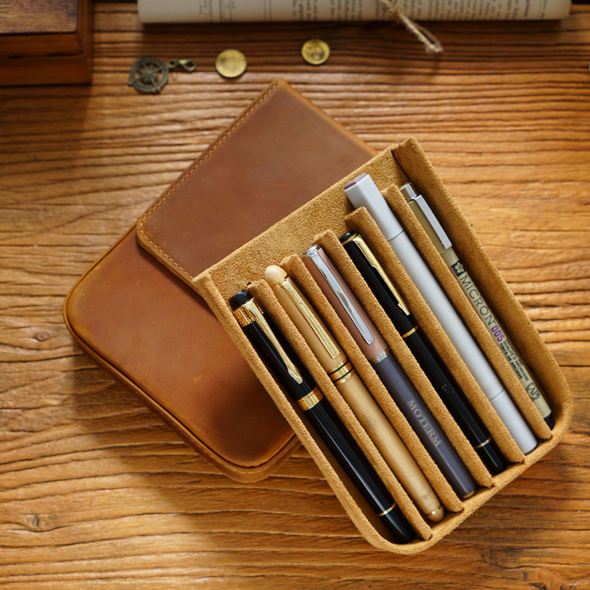 Vintage Leather Pen Case Storage with 6 Slots