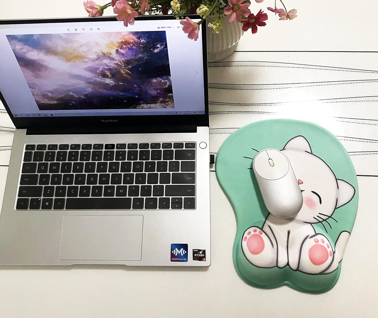 Cute Cat Mouse Pad with Grgonomic Wrist Rest Support