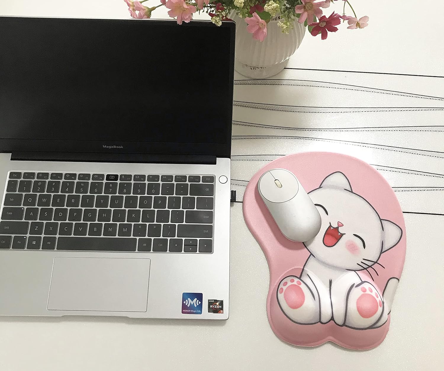 Cute Cat Mouse Pad with Grgonomic Wrist Rest Support